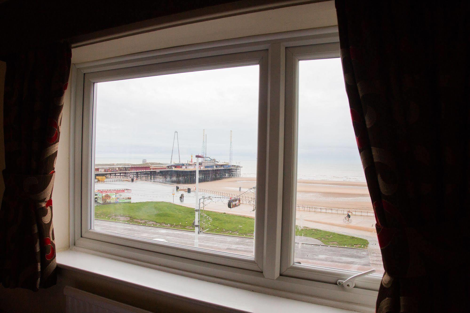 Viking Hotel - Adults Only Blackpool Extérieur photo